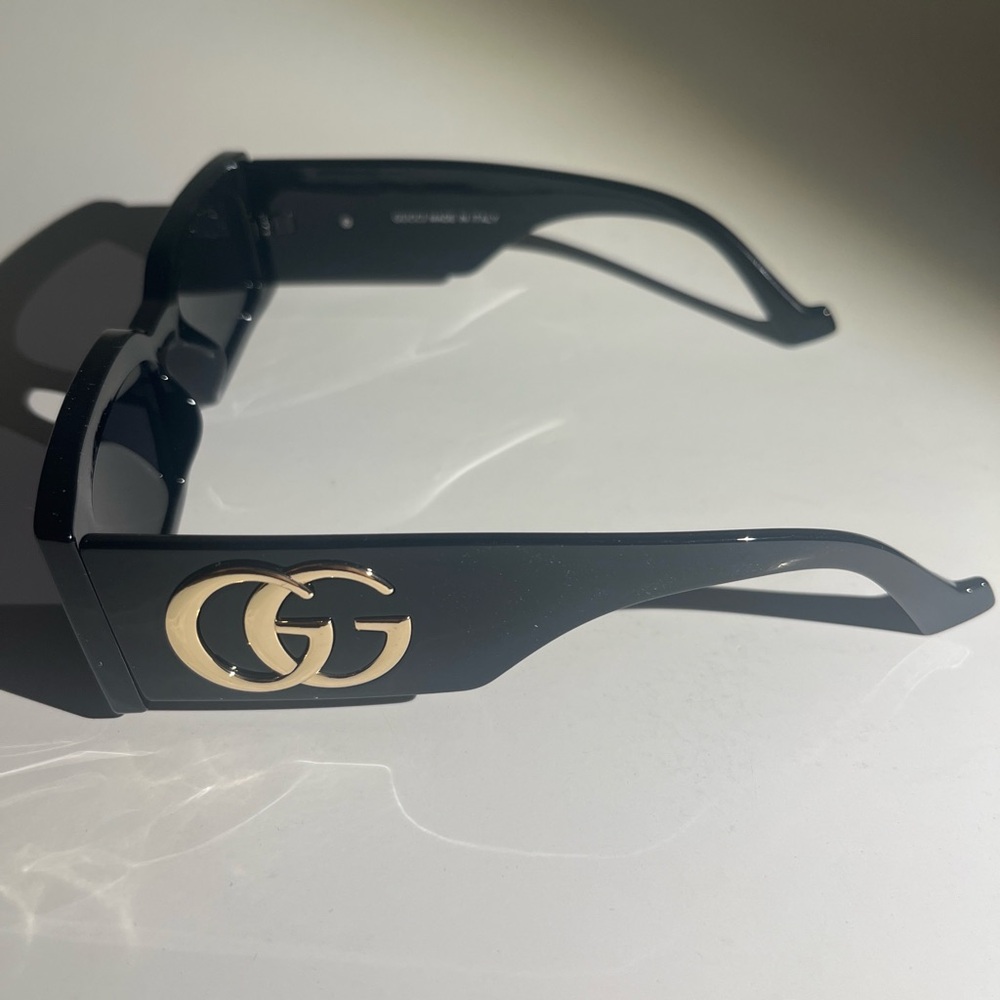 Black Gucci Rectangular Sunglasses - image 4